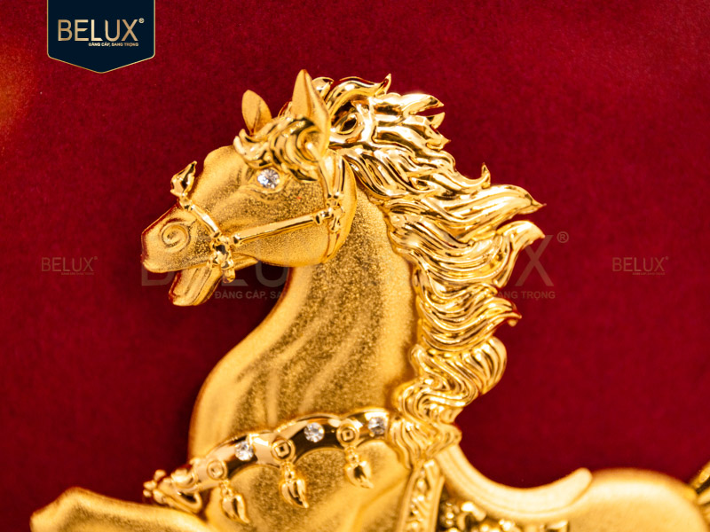 Tranh quà tặng bát mã dát vàng 24k 30x30cm